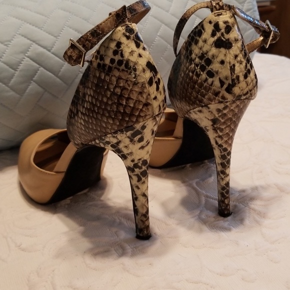 Heels - Picture 2 of 6